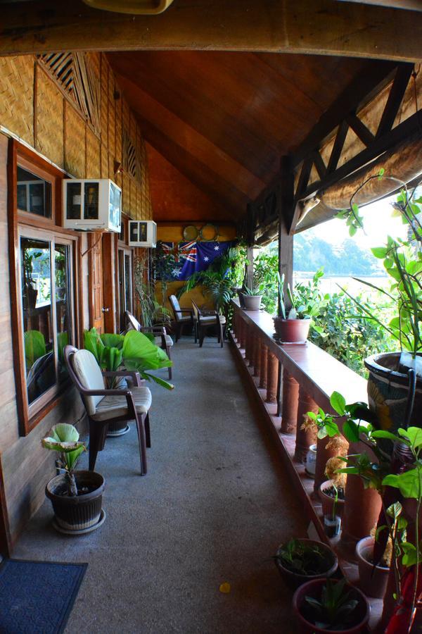 Captngreggs Dive Resort Puerto Galera Exterior foto